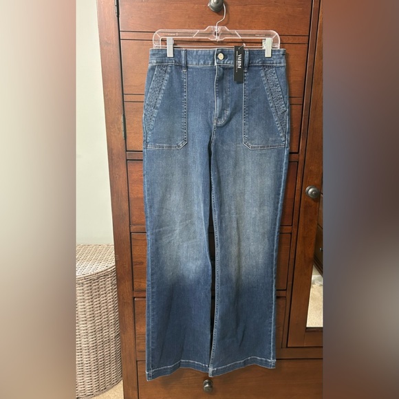 NWT White House Black Market Extra High-Rise Novelty Pocket Trouser Jeans 8 - Picture 3 of 8